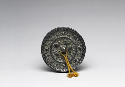 图片[2]-Bronze mirror with lions and grapevines, high Tang dynasty, 8th century-China Archive